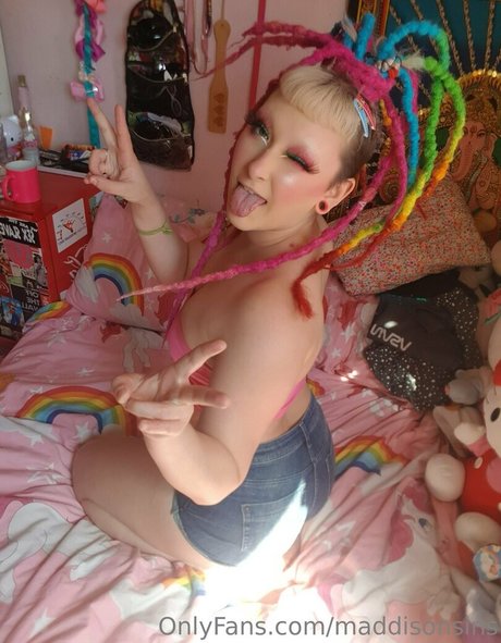 Naakte gelekte OnlyFans-foto van Maddisonsins