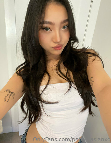 Petite_asianxo