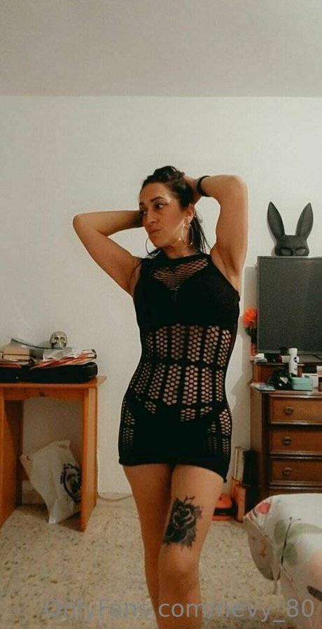 Naakte gelekte OnlyFans-foto van Nevy80