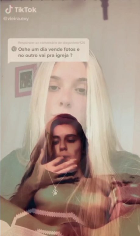 Naakte gelekte OnlyFans-foto van Evy Vieira