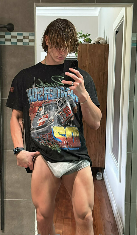 Naakte gelekte OnlyFans-foto van Ladorian