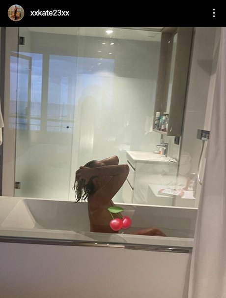 Naakte gelekte OnlyFans-foto van Xxkate23xx