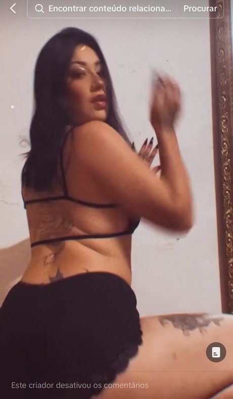 Naakte gelekte OnlyFans-foto van Fran Brantz