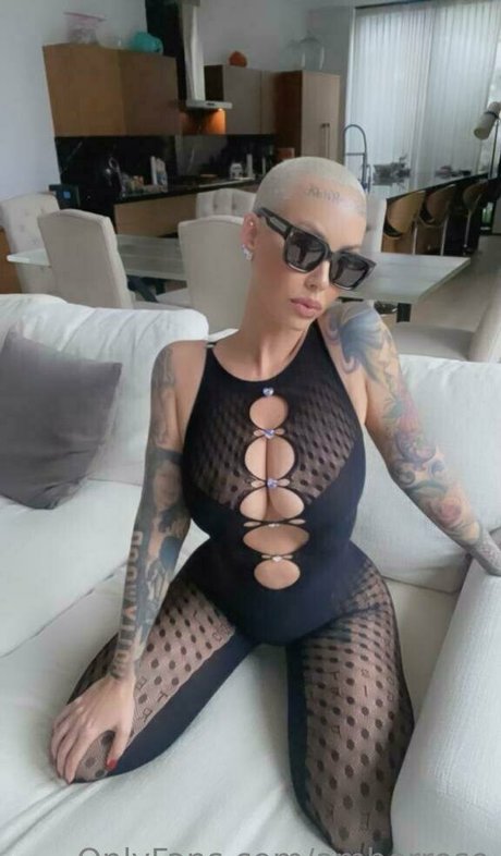 Naakte gelekte OnlyFans-foto van Amber Rose