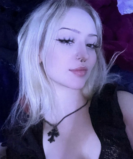 Naakte gelekte OnlyFans-foto van Hexxokami