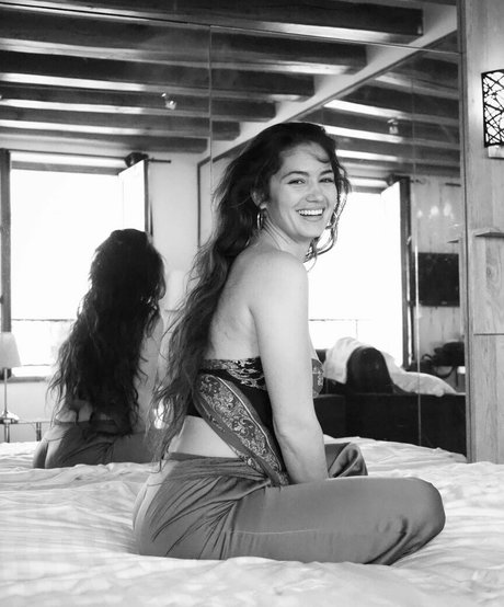 Naakte gelekte OnlyFans-foto van Ophelie Bau