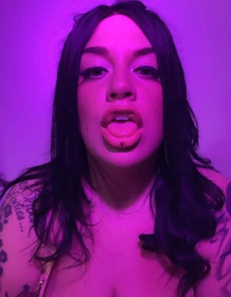 Naakte gelekte OnlyFans-foto van Marilynmayson