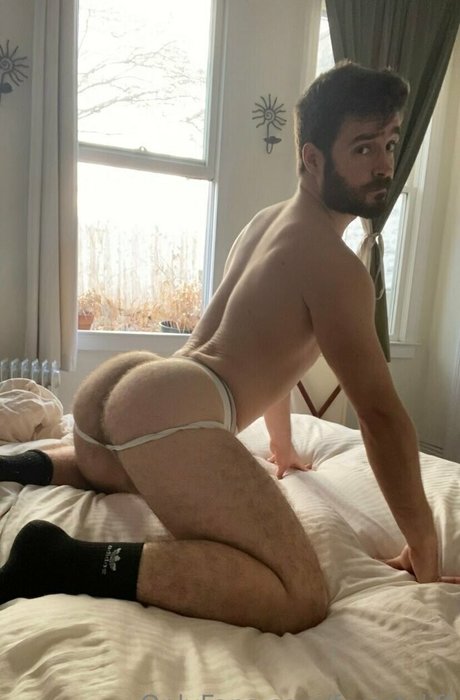 Naakte gelekte OnlyFans-foto van Forestcliff
