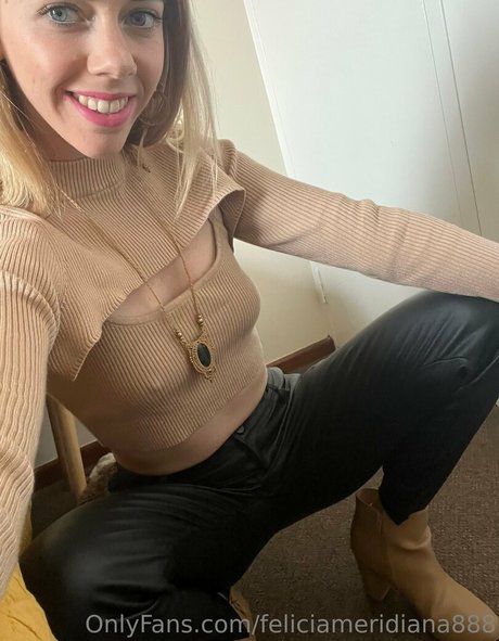 Naakte gelekte OnlyFans-foto van Feliciameridiana888