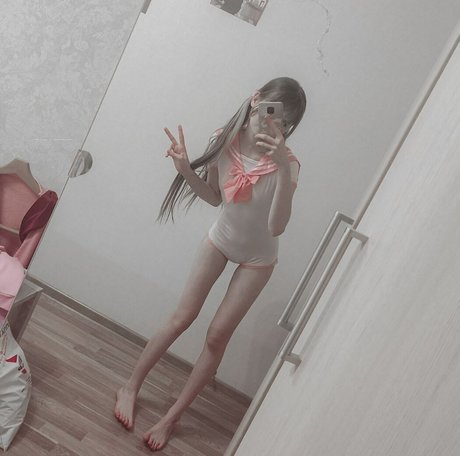 Naakte gelekte OnlyFans-foto van Asainoshi