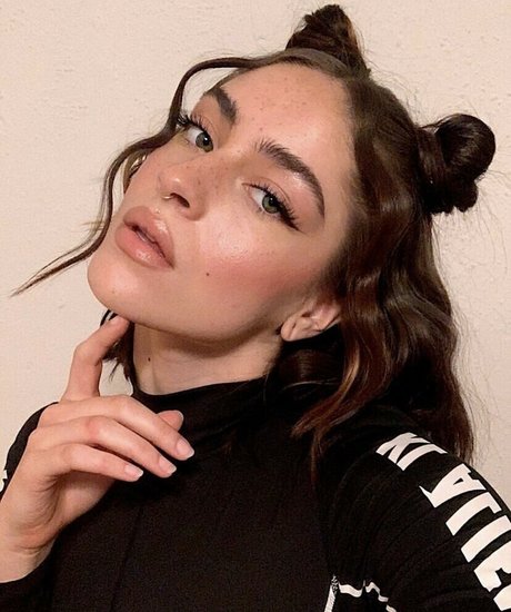 Naakte gelekte OnlyFans-foto van Bernadineelizabeth