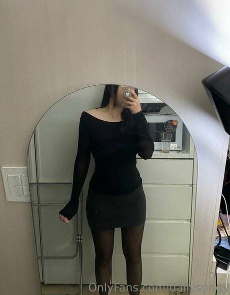 Naakte gelekte OnlyFans-foto van Dailysungy