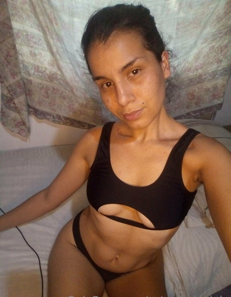 Naakte gelekte OnlyFans-foto van Estrelladaniela