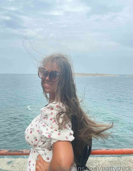Naakte gelekte OnlyFans-foto van Puffmommyxxx