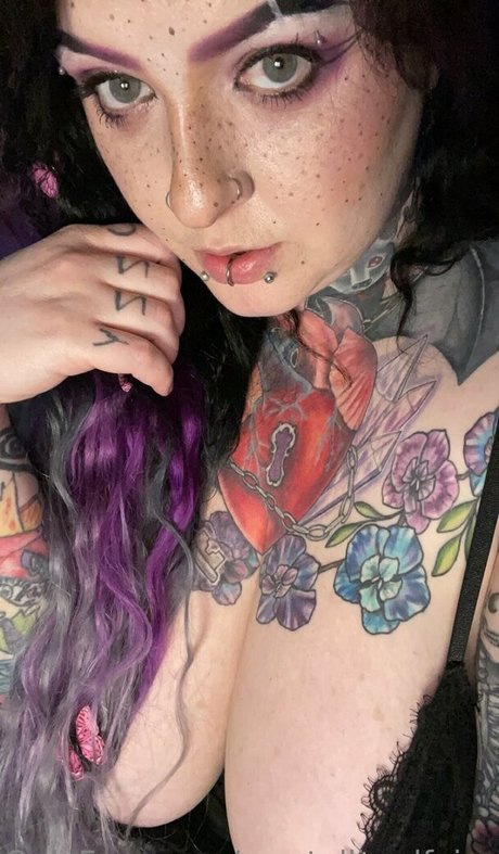 Naakte gelekte OnlyFans-foto van Crystallizedfairy