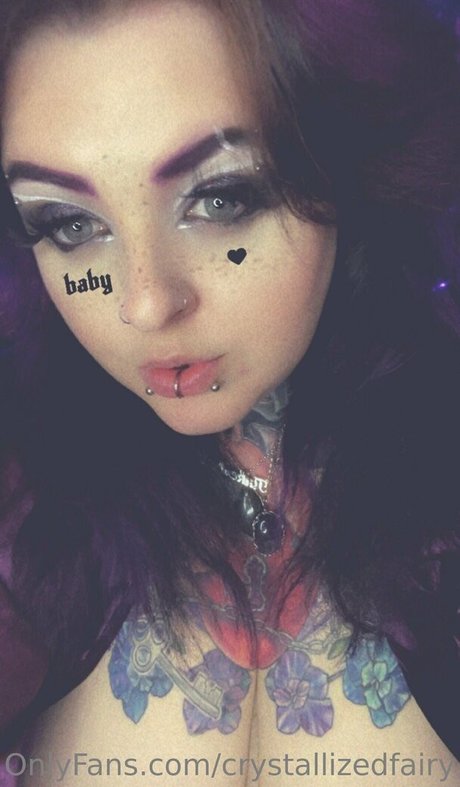 Naakte gelekte OnlyFans-foto van Crystallizedfairy