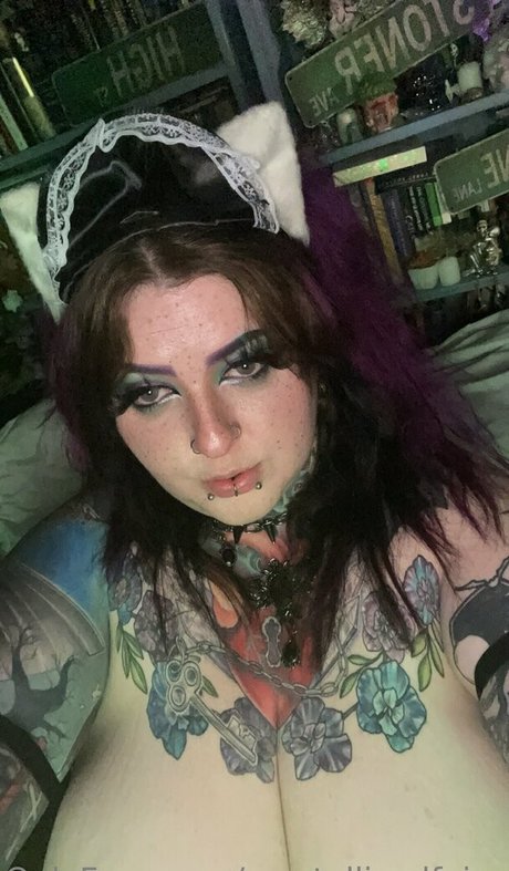 Naakte gelekte OnlyFans-foto van Crystallizedfairy