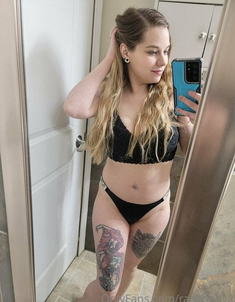Naakte gelekte OnlyFans-foto van Rachbaby2