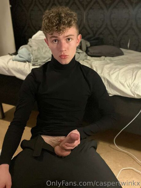 Naakte gelekte OnlyFans-foto van Caspertwinkx