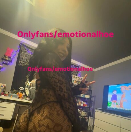 Naakte gelekte OnlyFans-foto van Emotionalhoe