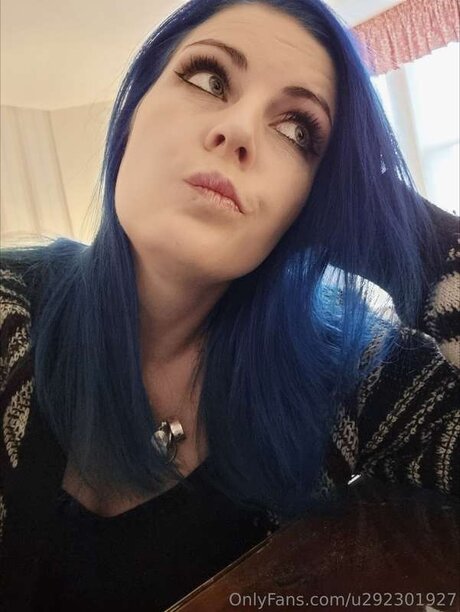 Naakte gelekte OnlyFans-foto van U292301927
