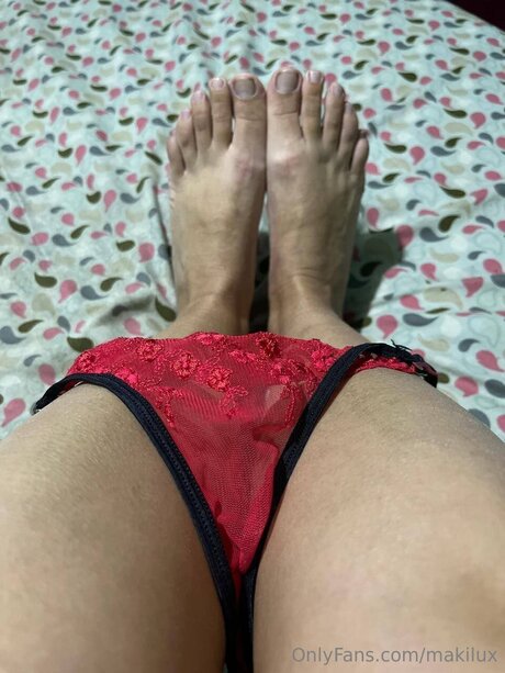 Naakte gelekte OnlyFans-foto van Miafoxi