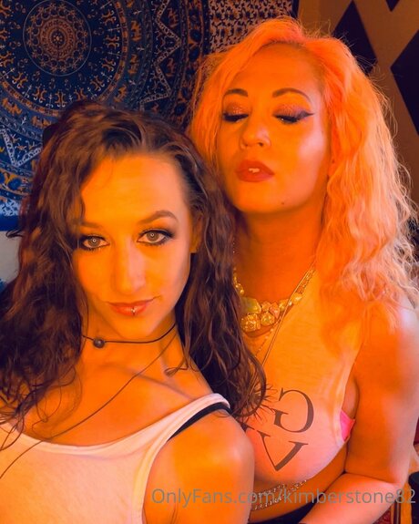 Naakte gelekte OnlyFans-foto van Kimberstone82