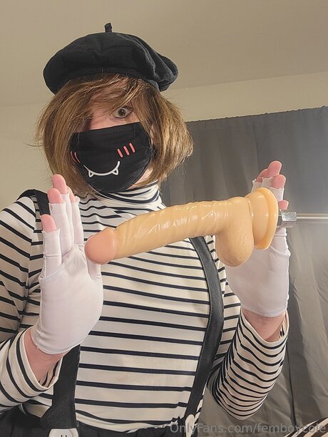 Naakte gelekte OnlyFans-foto van Femboycole