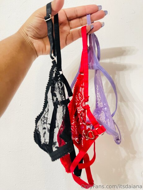 Naakte gelekte OnlyFans-foto van Itsdaiana
