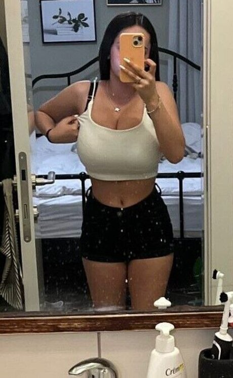 Naakte gelekte OnlyFans-foto van Pelegsaar
