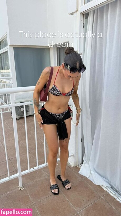 Naakte gelekte OnlyFans-foto van Mkdobo