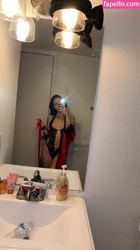 Naakte gelekte OnlyFans-foto van Blueskyy21
