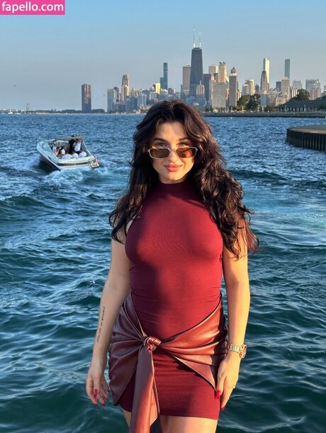 Naakte gelekte OnlyFans-foto van Sultanstacey
