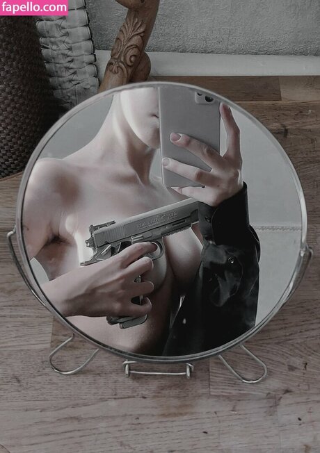 Naakte gelekte OnlyFans-foto van Kiilliismss