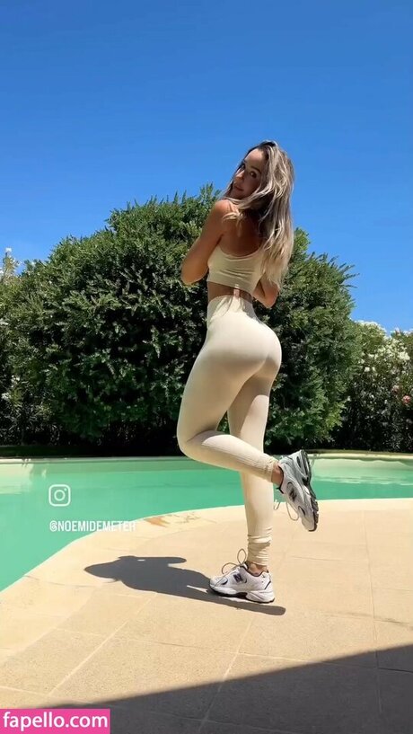 Naakte gelekte OnlyFans-foto van Noemi Demeter