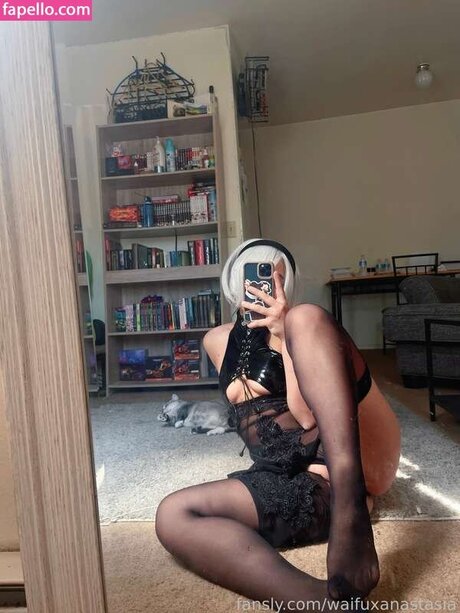 Naakte gelekte OnlyFans-foto van Loltrxnity