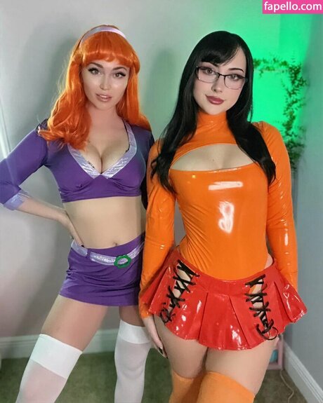 Velma & Daphne Cosplay