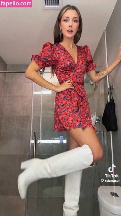 Naakte gelekte OnlyFans-foto van Rebel Masel