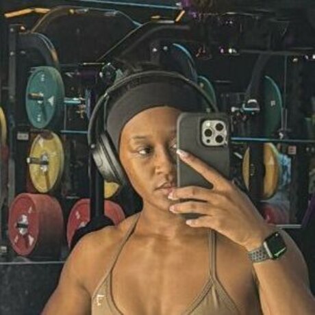Naakte gelekte OnlyFans-foto van Tiara Howard