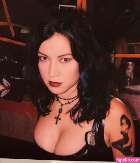 Naakte gelekte OnlyFans-foto van Jennifer Tilly