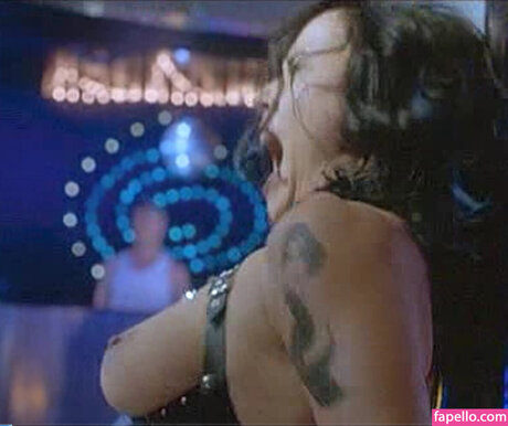 Jennifer Tilly