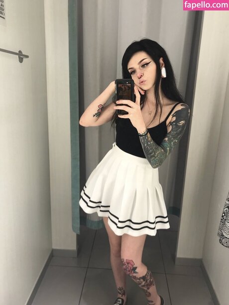 Naakte gelekte OnlyFans-foto van Faithfitzy