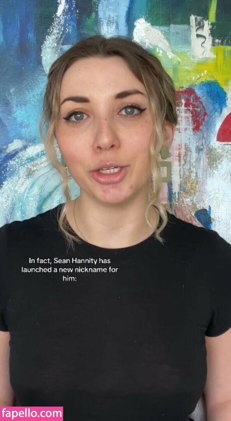 Naakte gelekte OnlyFans-foto van Kat Abughazaleh