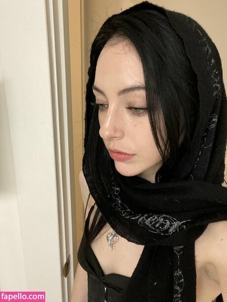 Naakte gelekte OnlyFans-foto van Putemignonne