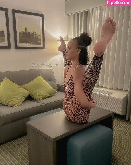 Naakte gelekte OnlyFans-foto van Flexinikkii