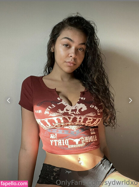 Naakte gelekte OnlyFans-foto van Sydswrldxo