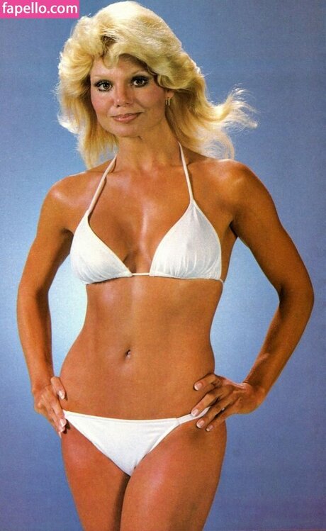 Naakte gelekte OnlyFans-foto van Loni Anderson