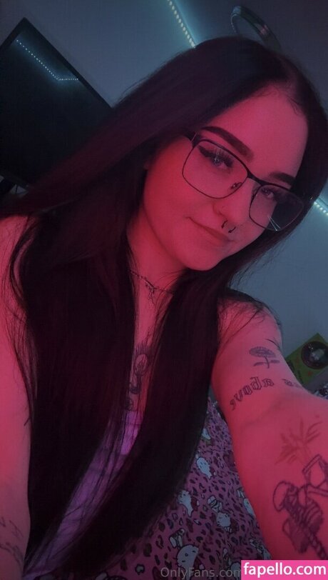 Naakte gelekte OnlyFans-foto van Shelleyyrose