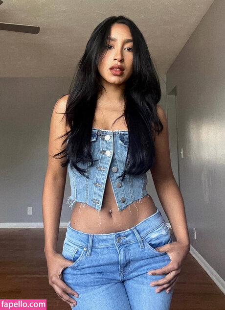 Naakte gelekte OnlyFans-foto van Mejia Gabriela