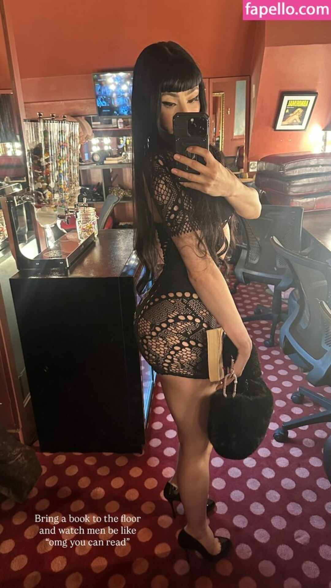 Naakte gelekte OnlyFans-foto van Sweetseverine #44 Naakte gelekte OnlyFans-foto van Sweetseverine #44